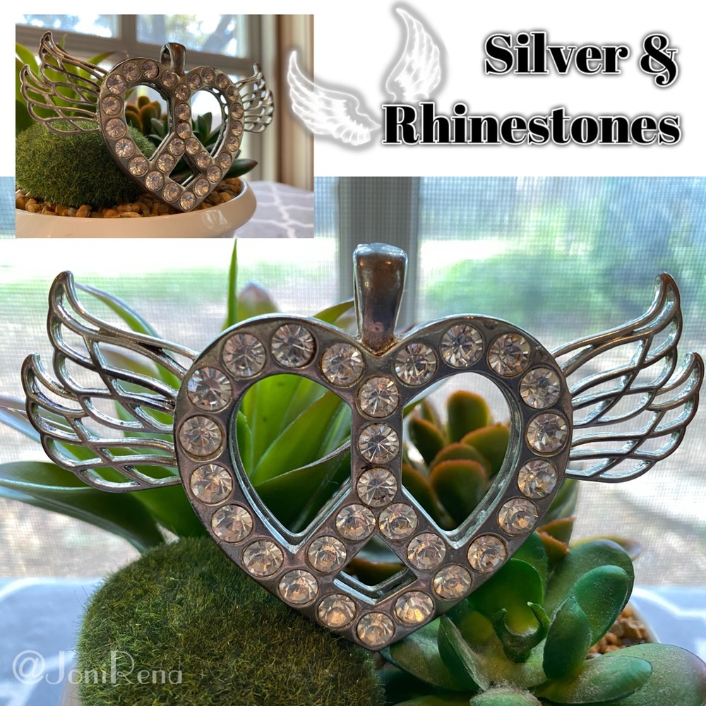 🤍✨Heart Wings Peace RHINESTONES Pendant 🤍